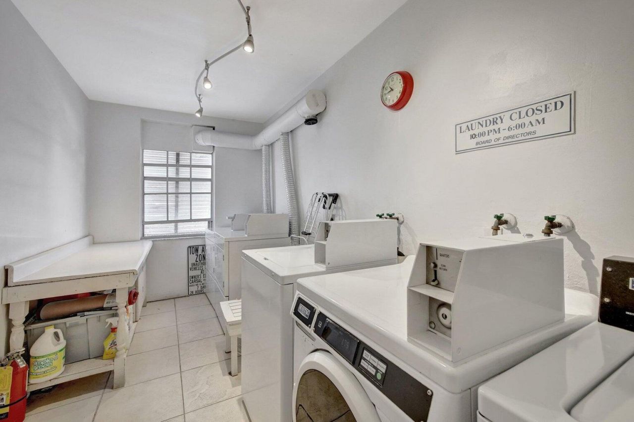 2400 NE 33rd Avenue, Unit 211, Fort Lauderdale, FL 33305 Photo