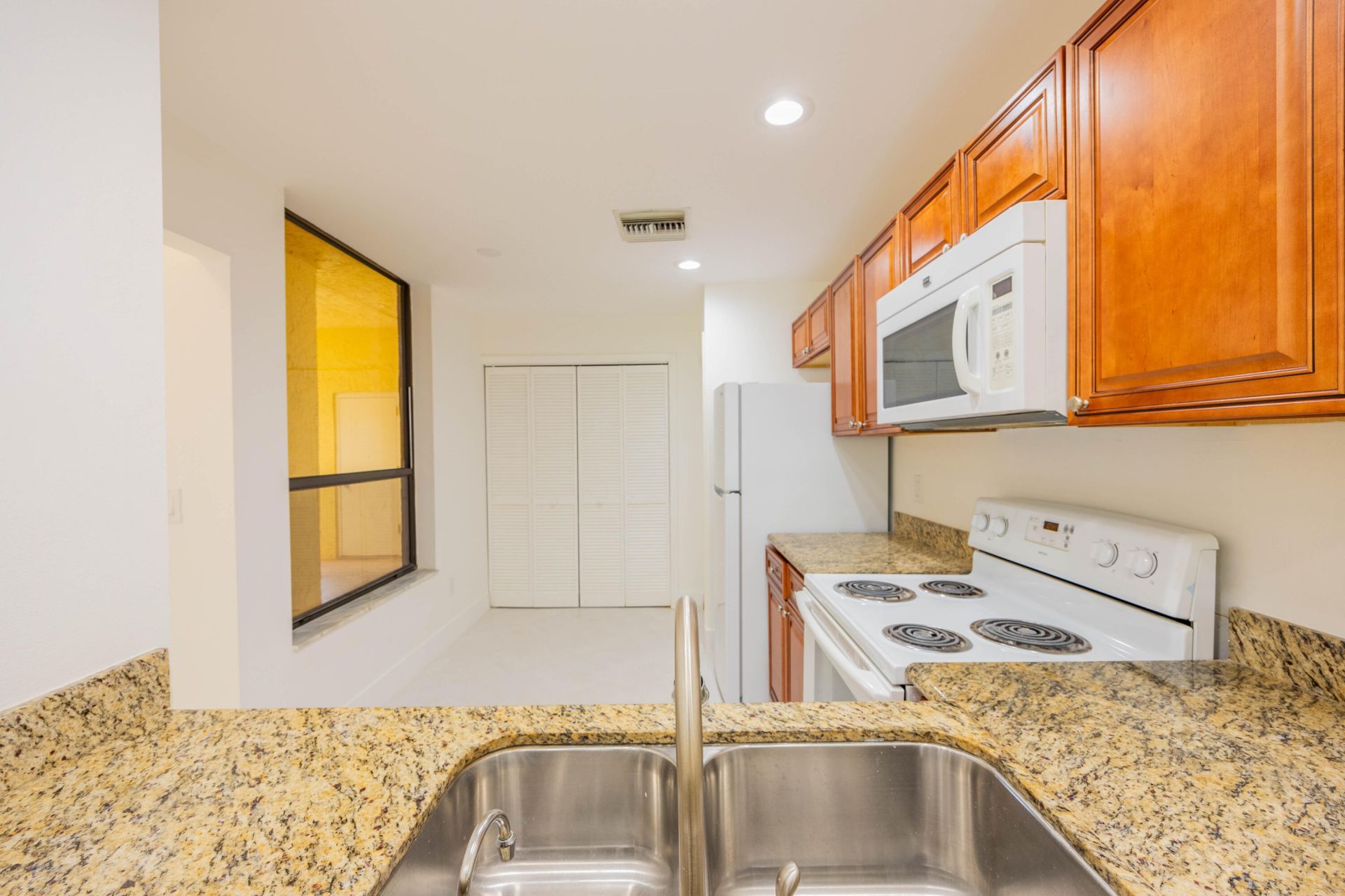 7520 La Paz Boulevard, Unit 104, Boca Raton, FL 33433 Photo