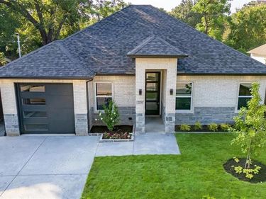 2230 Garden Drive, Dallas, TX 75215