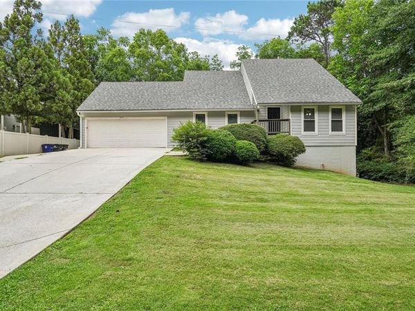 6921 Fairways Drive, Douglasville, GA 30134