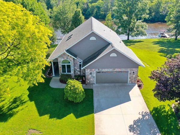 74 SHORE DRIVE, Clintonville, WI 54929