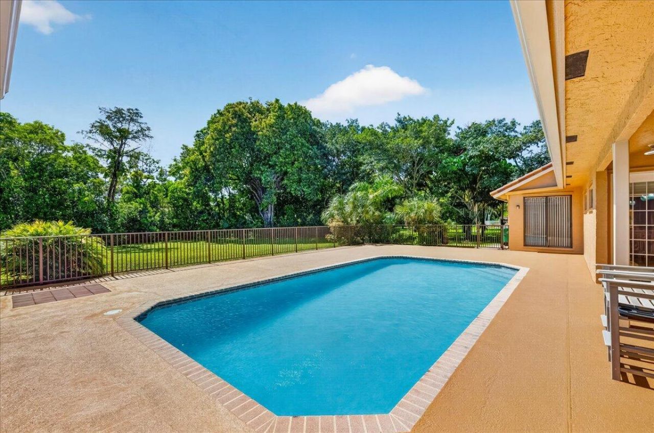 5044 NW 81st Avenue, Coral Springs, FL 33067 Photo