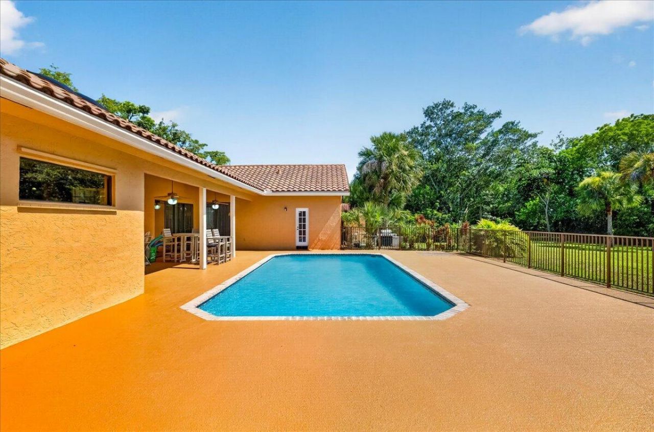 5044 NW 81st Avenue, Coral Springs, FL 33067 Photo