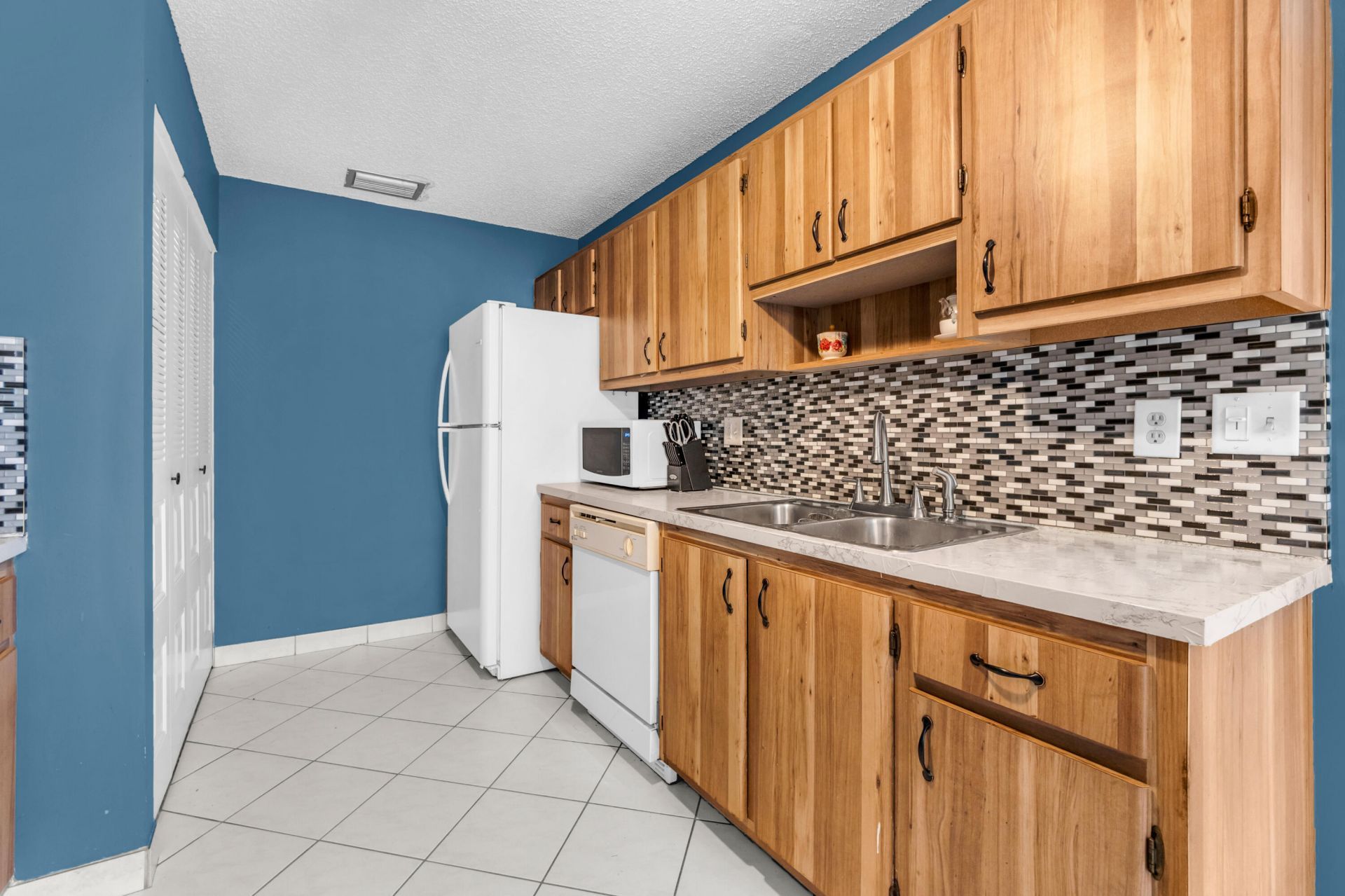3360 NE Rossi Court Ne, West Palm Beach, FL 33417 Photo