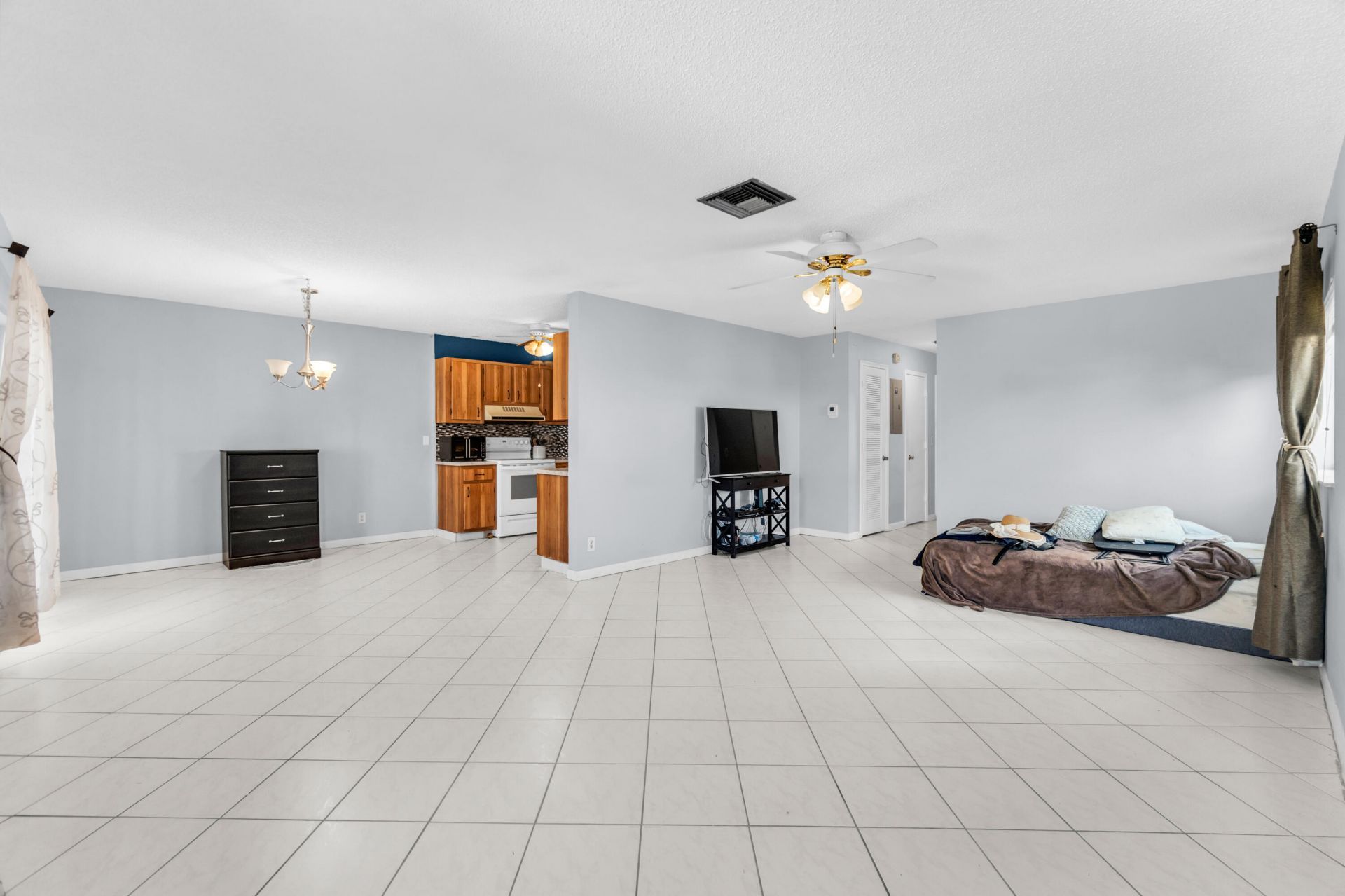 3360 NE Rossi Court Ne, West Palm Beach, FL 33417 Photo
