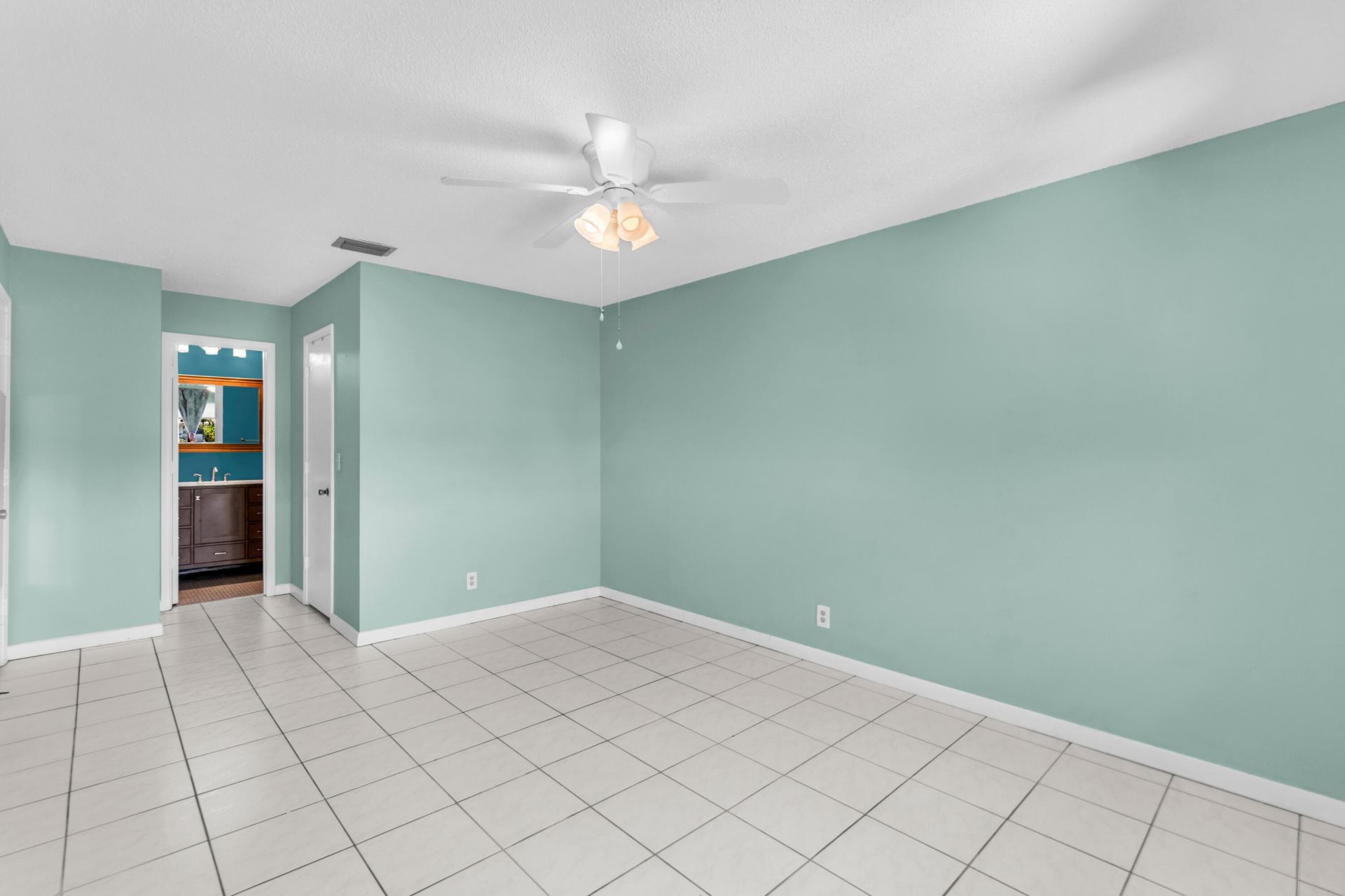 3360 NE Rossi Court Ne, West Palm Beach, FL 33417 Photo
