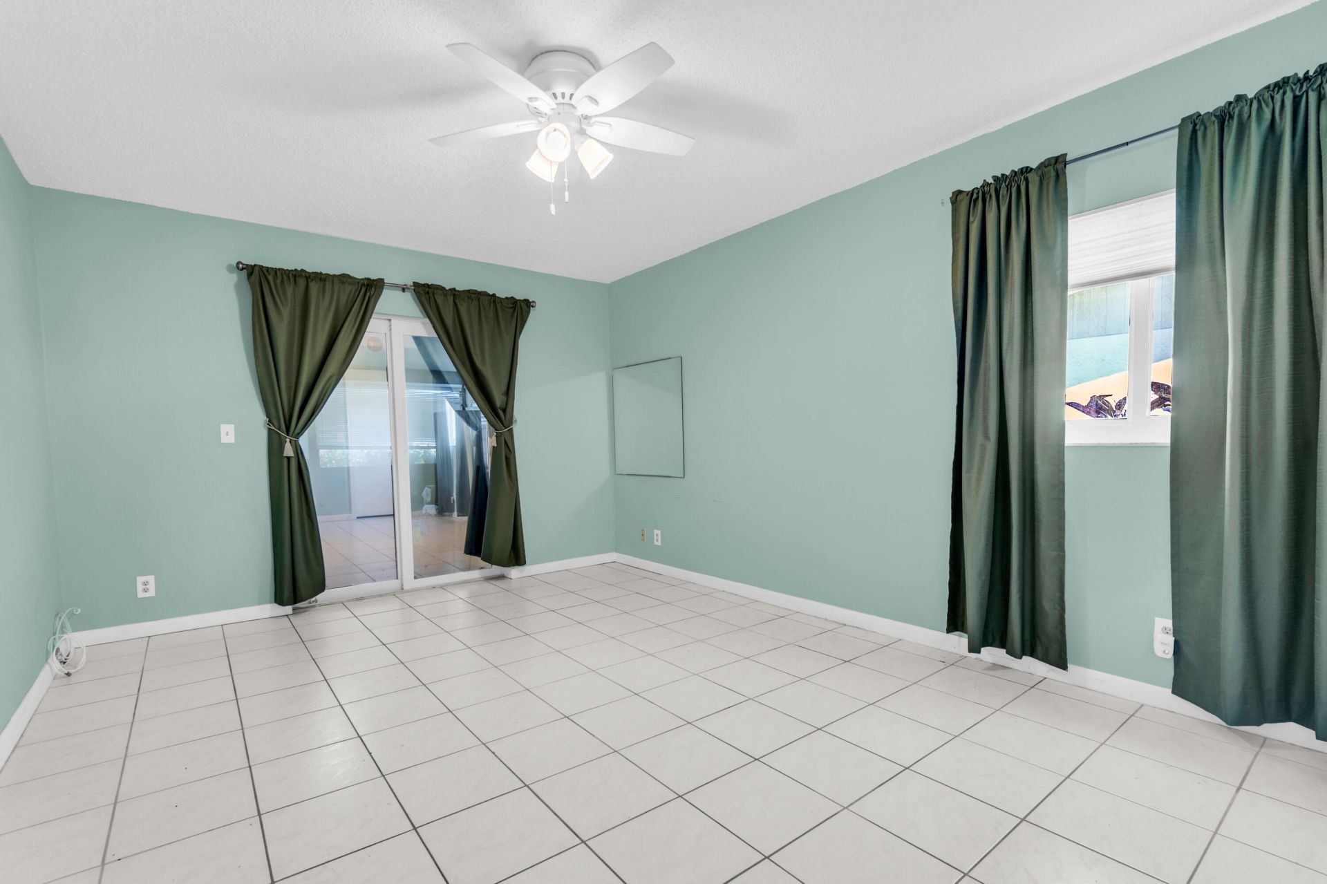 3360 NE Rossi Court Ne, West Palm Beach, FL 33417 Photo
