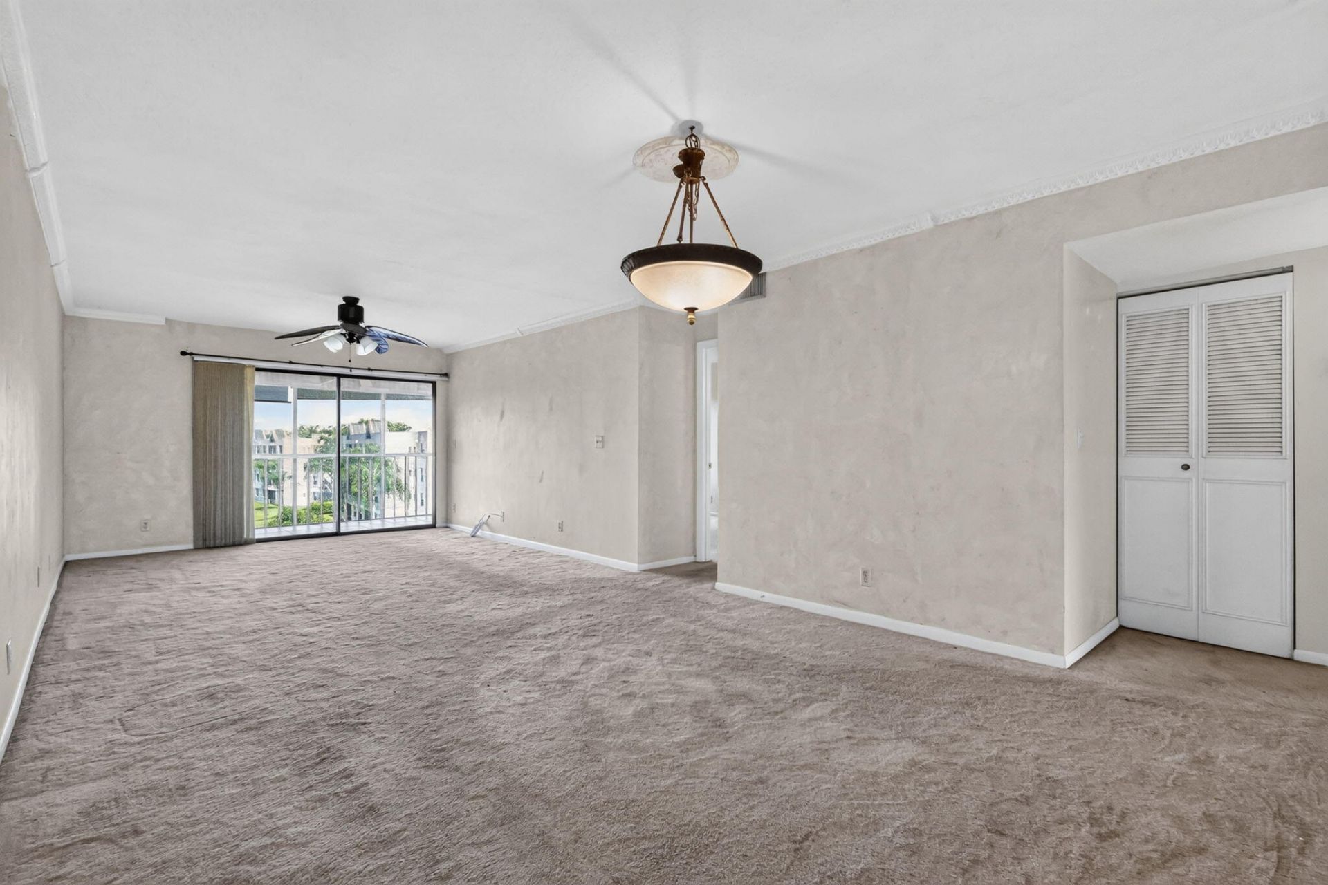 5884 Morningstar Circle, Unit 406, Delray Beach, FL 33484 Photo
