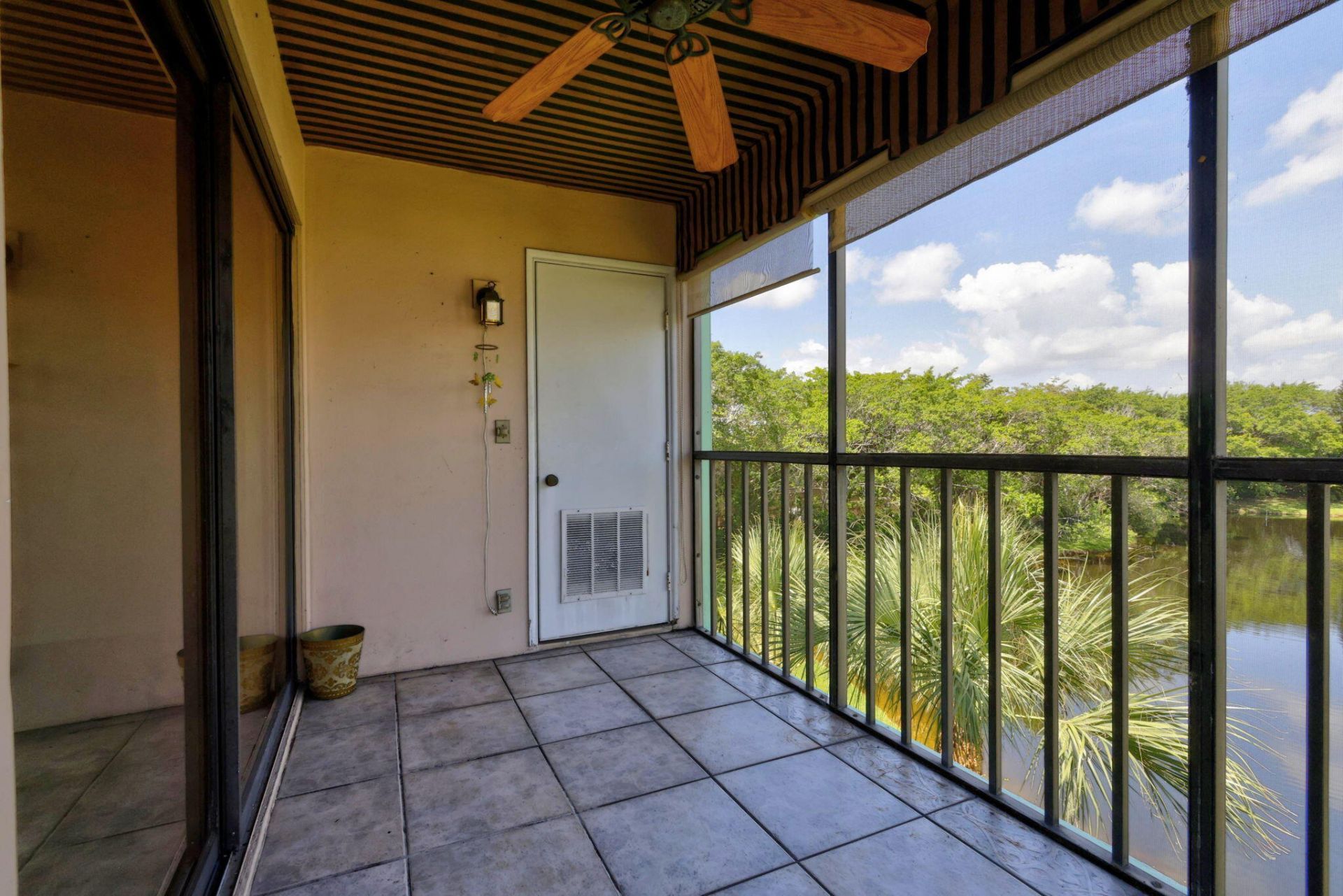 5884 Morningstar Circle, Unit 406, Delray Beach, FL 33484 Photo