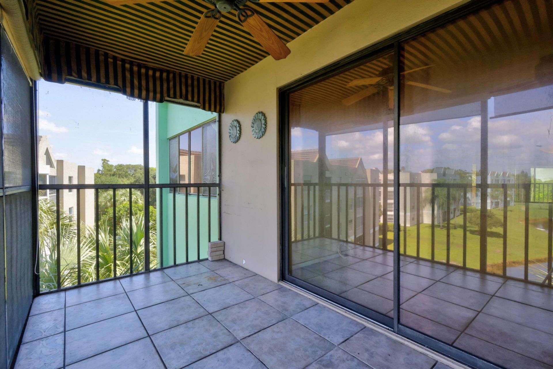 5884 Morningstar Circle, Unit 406, Delray Beach, FL 33484 Photo