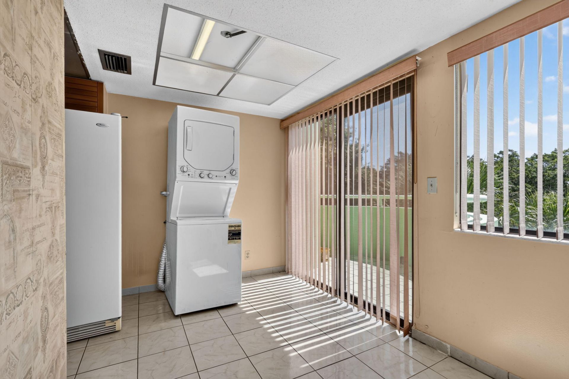 5884 Morningstar Circle, Unit 406, Delray Beach, FL 33484 Photo