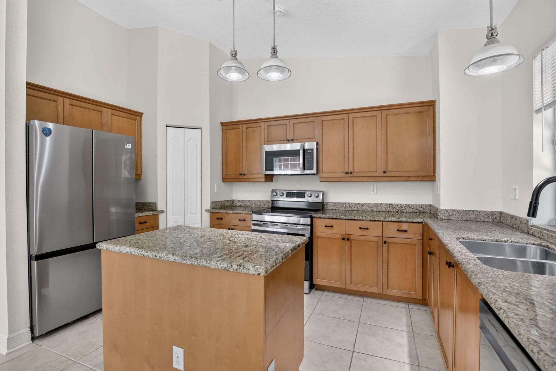 1445 SW 11th Place, Fort Lauderdale, FL 33315 Photo
