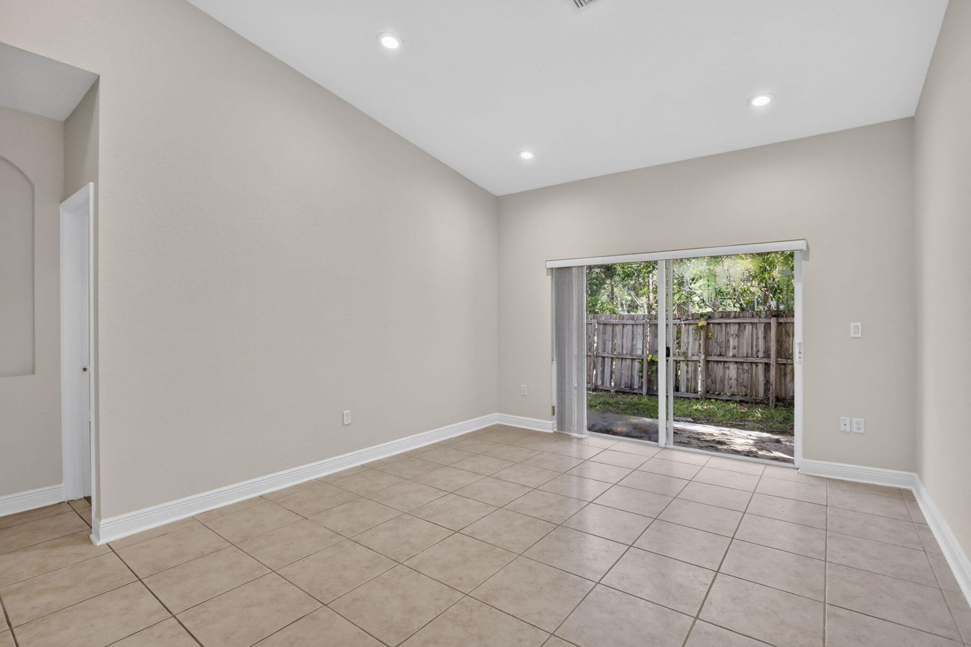 1445 SW 11th Place, Fort Lauderdale, FL 33315 Photo