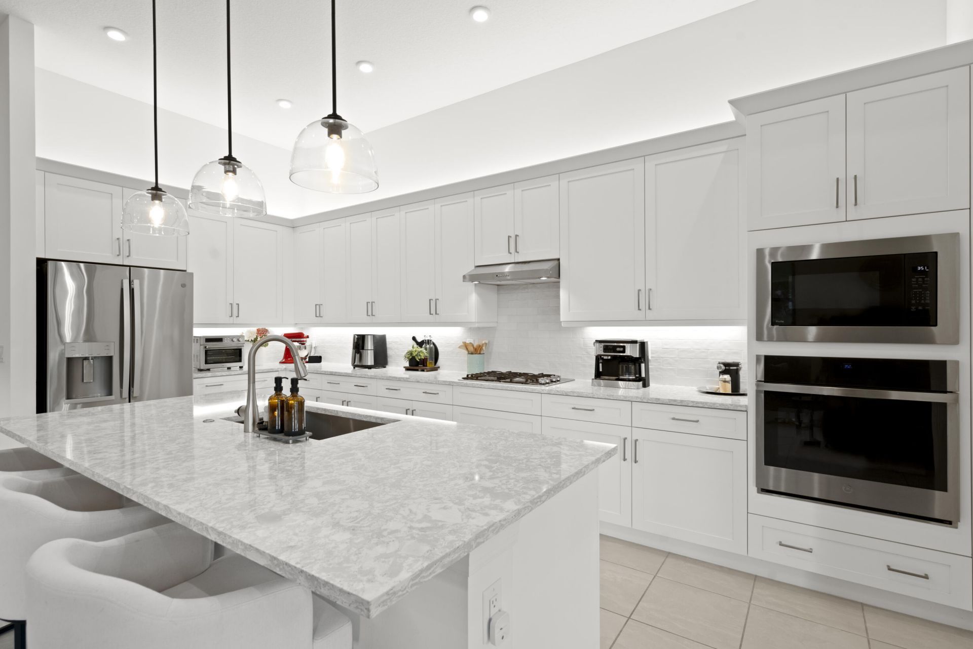 2133 SE Mosaic Boulevard, Port Saint Lucie, FL 34984 Photo