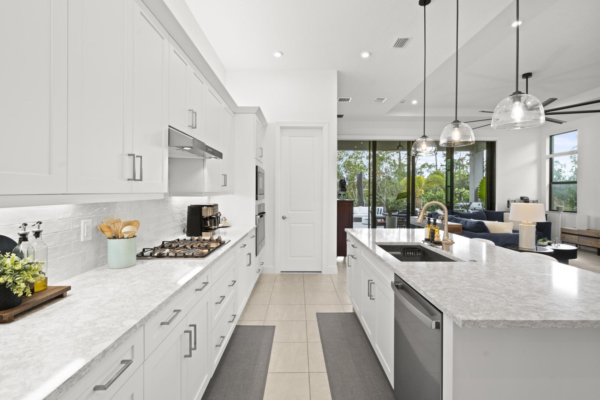2133 SE Mosaic Boulevard, Port Saint Lucie, FL 34984 Photo