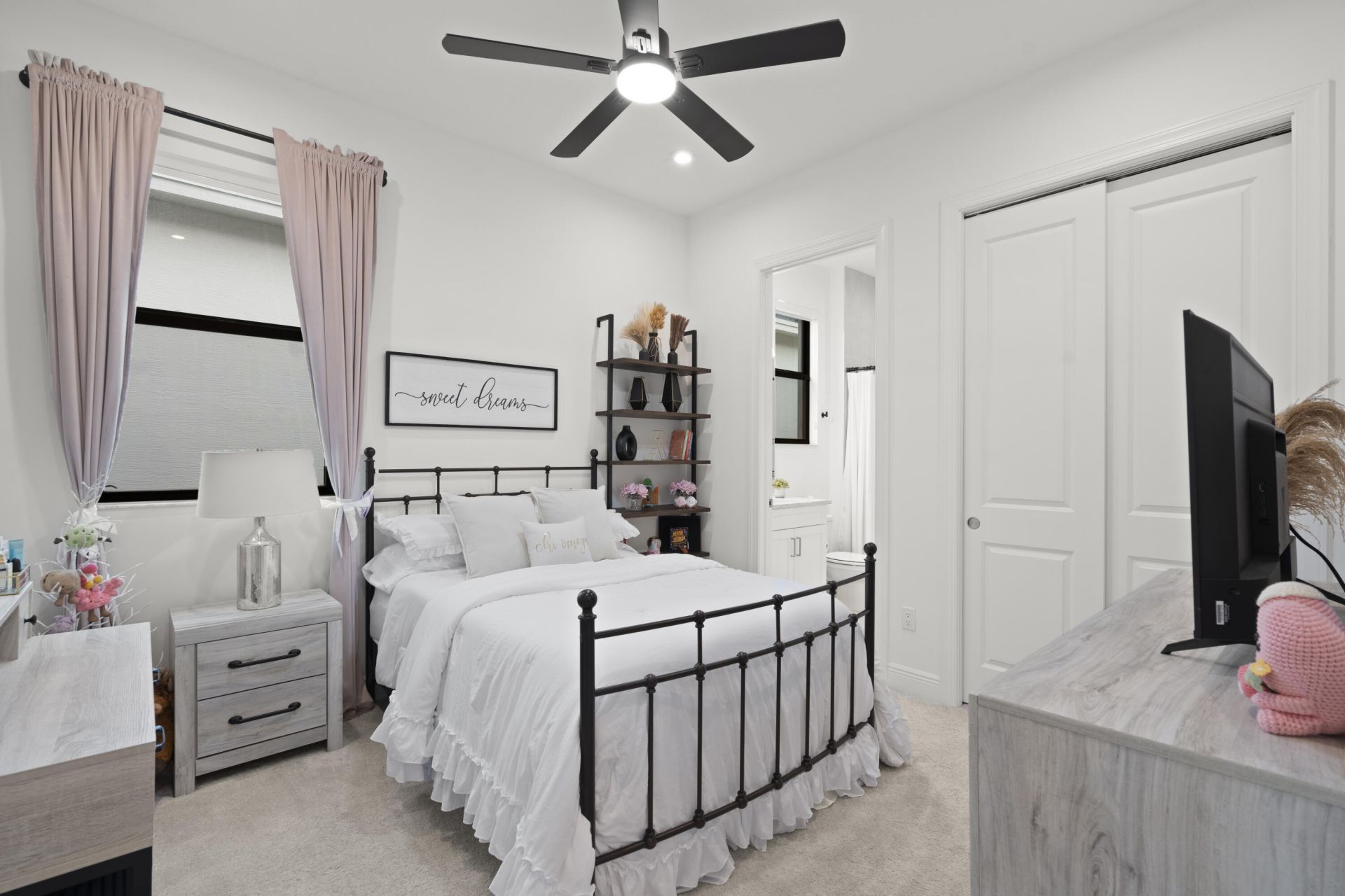 2133 SE Mosaic Boulevard, Port Saint Lucie, FL 34984 Photo