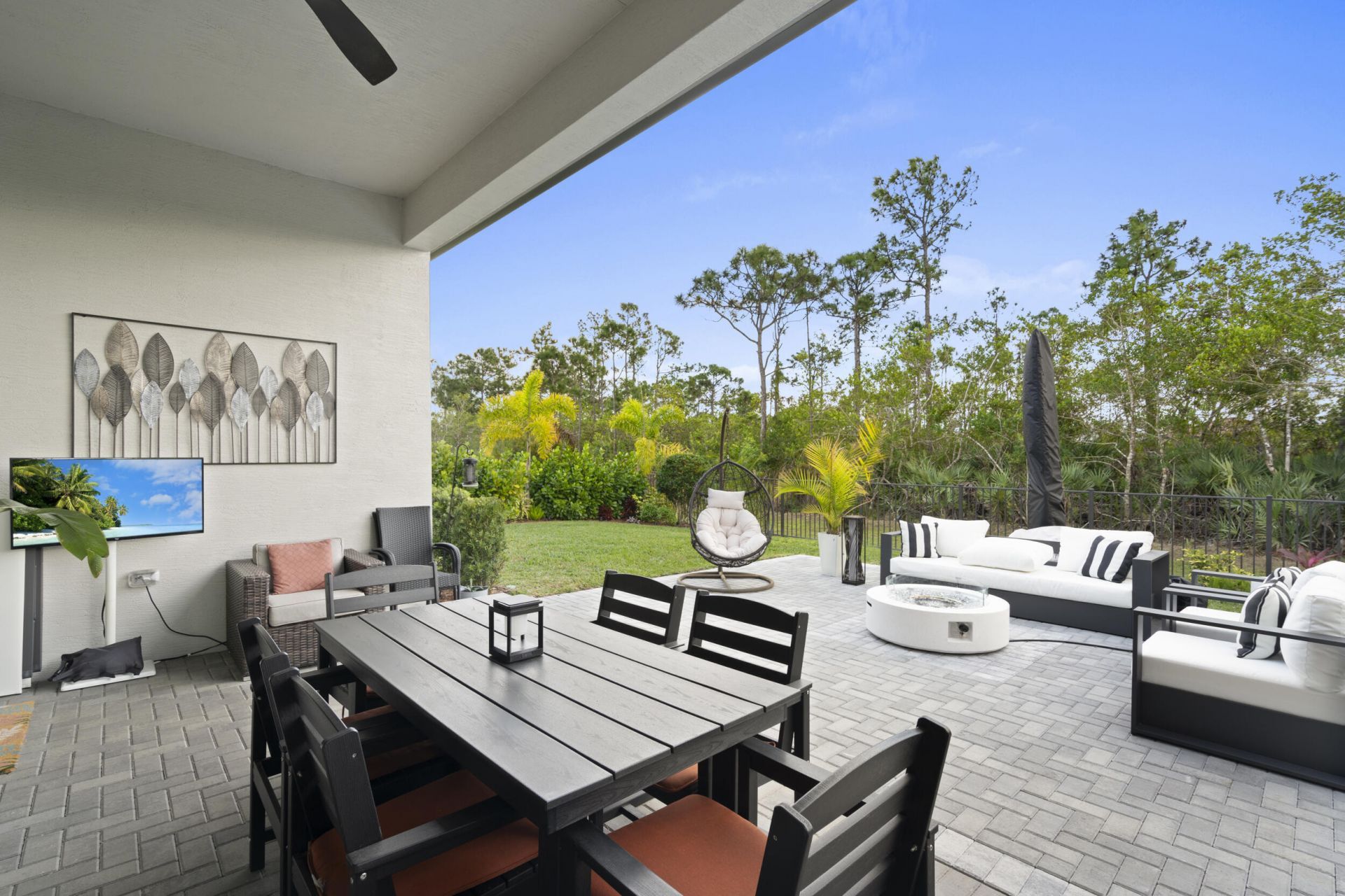 2133 SE Mosaic Boulevard, Port Saint Lucie, FL 34984 Photo