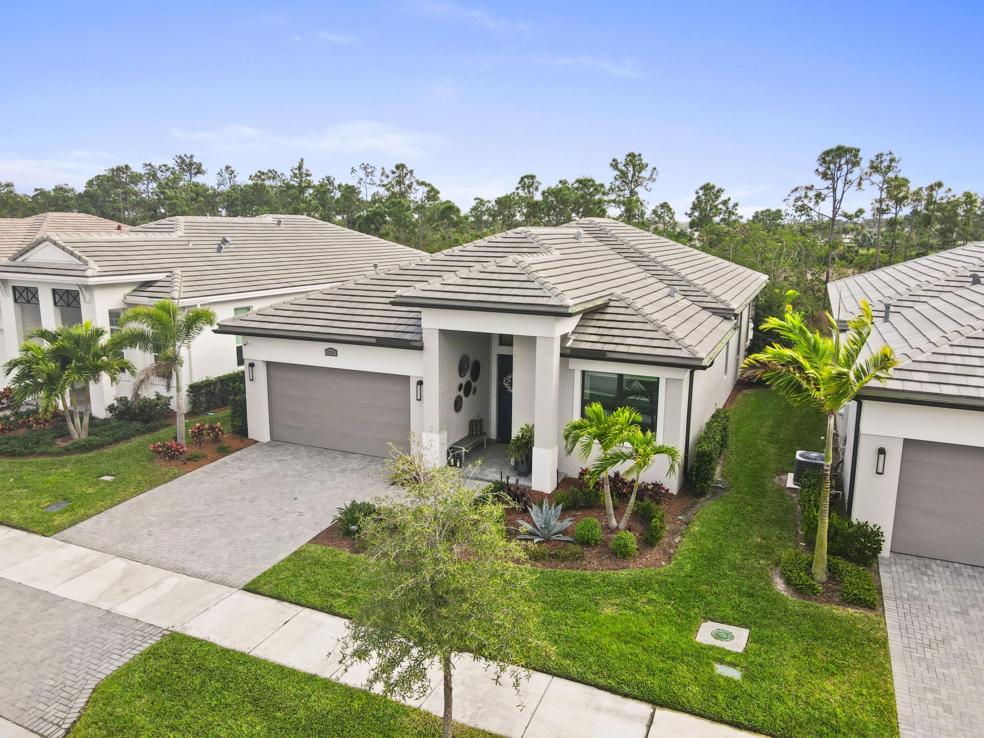 2133 SE Mosaic Boulevard, Port Saint Lucie, FL 34984 Photo