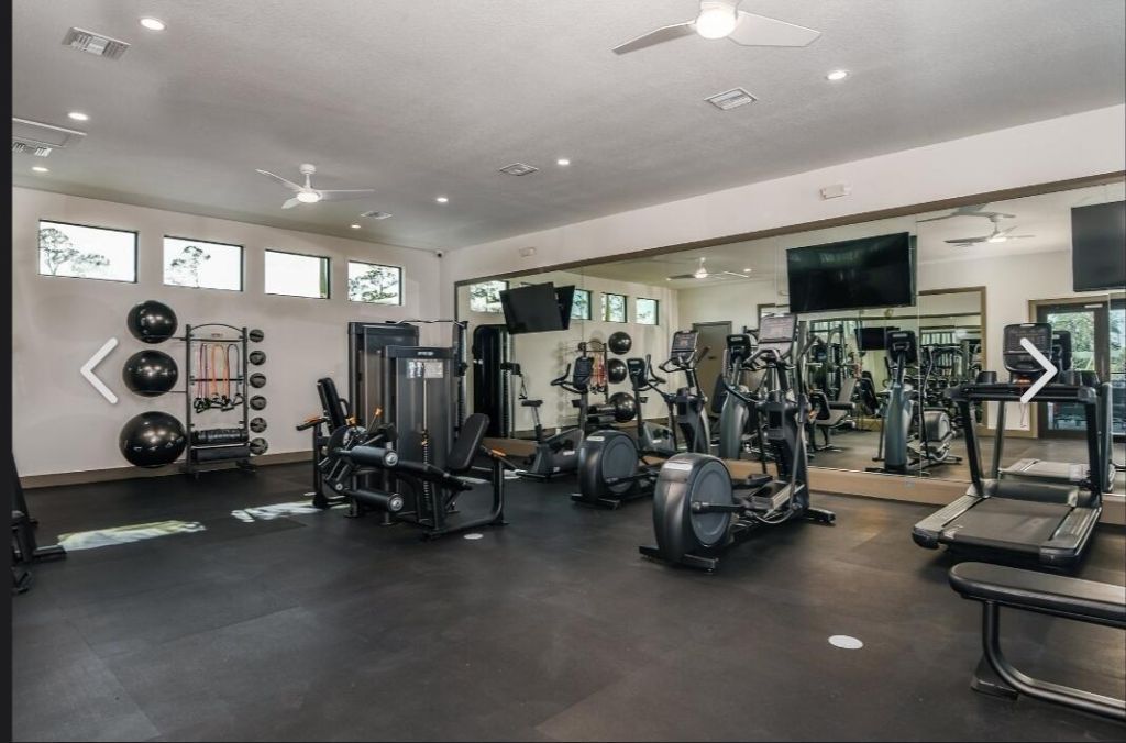 2133 SE Mosaic Boulevard, Port Saint Lucie, FL 34984 Photo