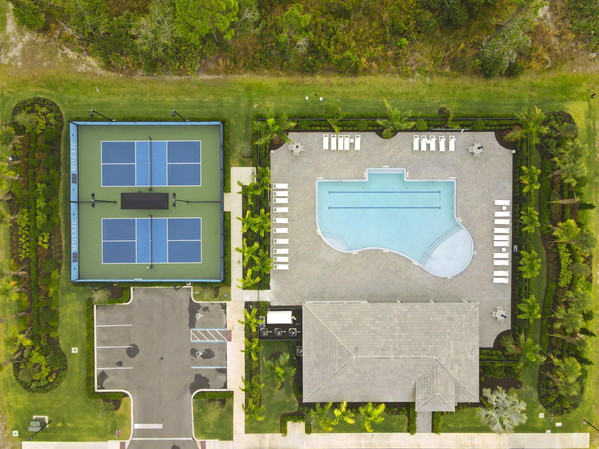 2133 SE Mosaic Boulevard, Port Saint Lucie, FL 34984 Photo