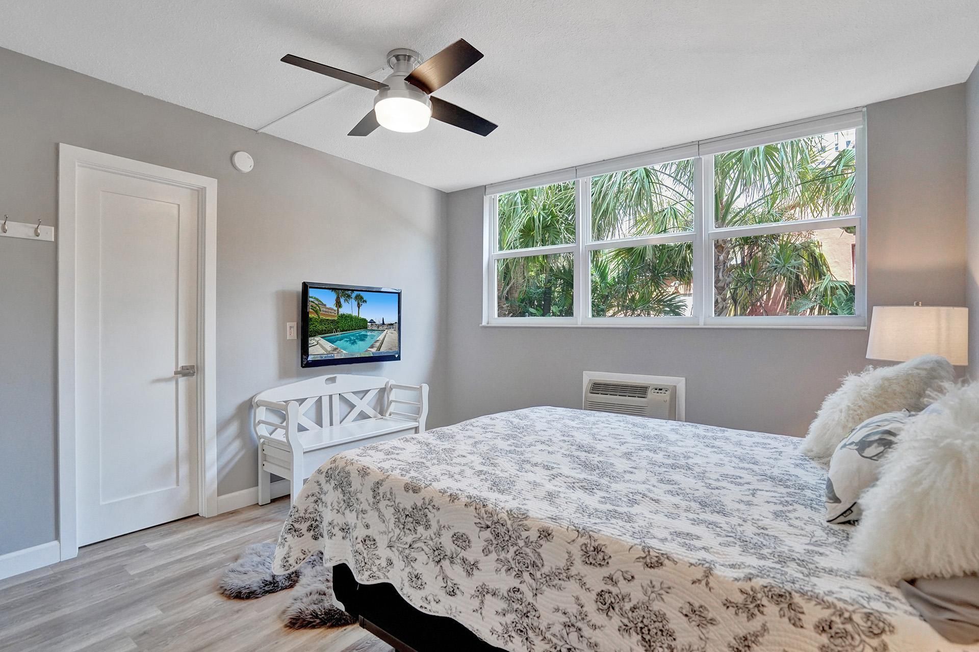 101 N Birch Road, Unit 102, Fort Lauderdale, FL 33304 Photo
