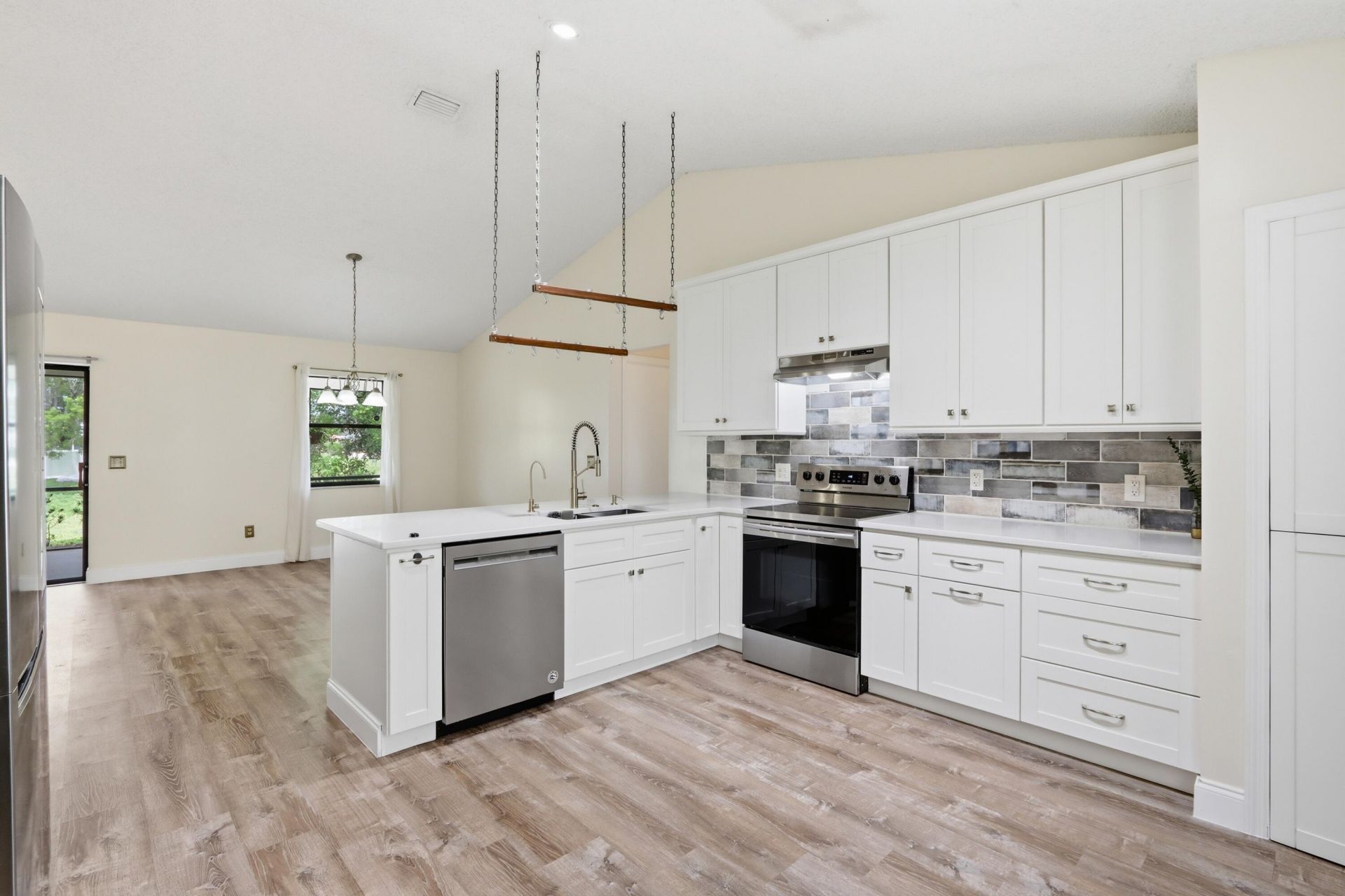 383 SE Whitmore Drive, Port Saint Lucie, FL 34984 Photo