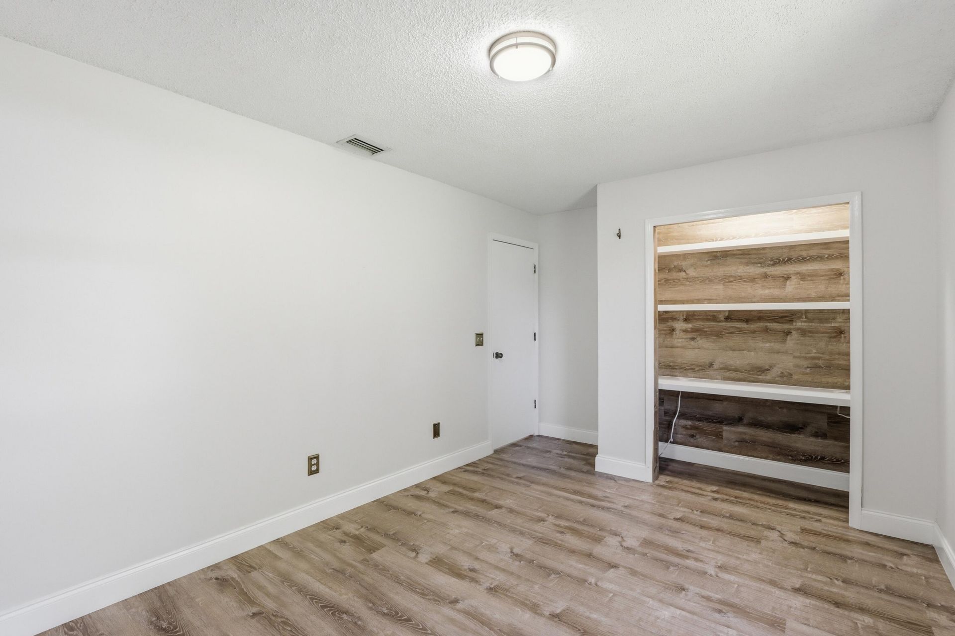 383 SE Whitmore Drive, Port Saint Lucie, FL 34984 Photo