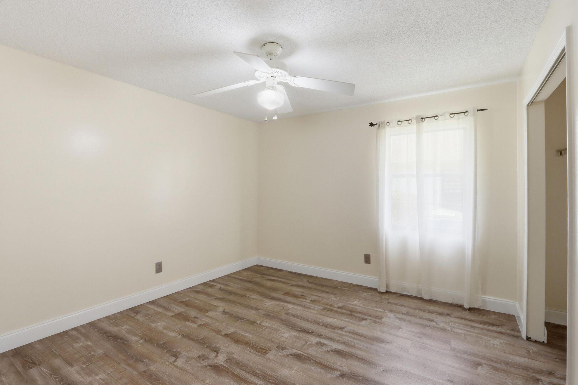 383 SE Whitmore Drive, Port Saint Lucie, FL 34984 Photo