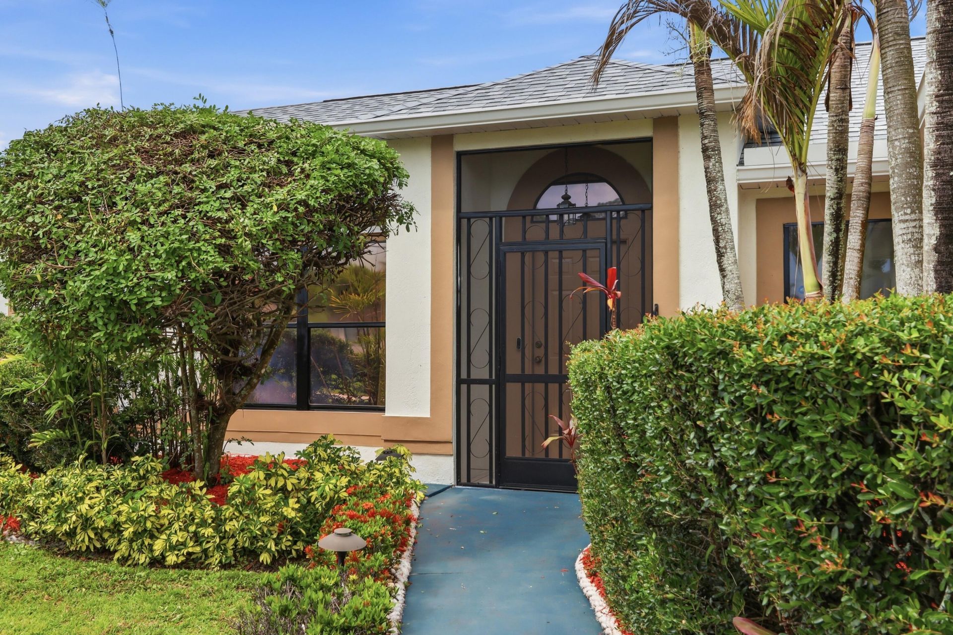 383 SE Whitmore Drive, Port Saint Lucie, FL 34984 Photo
