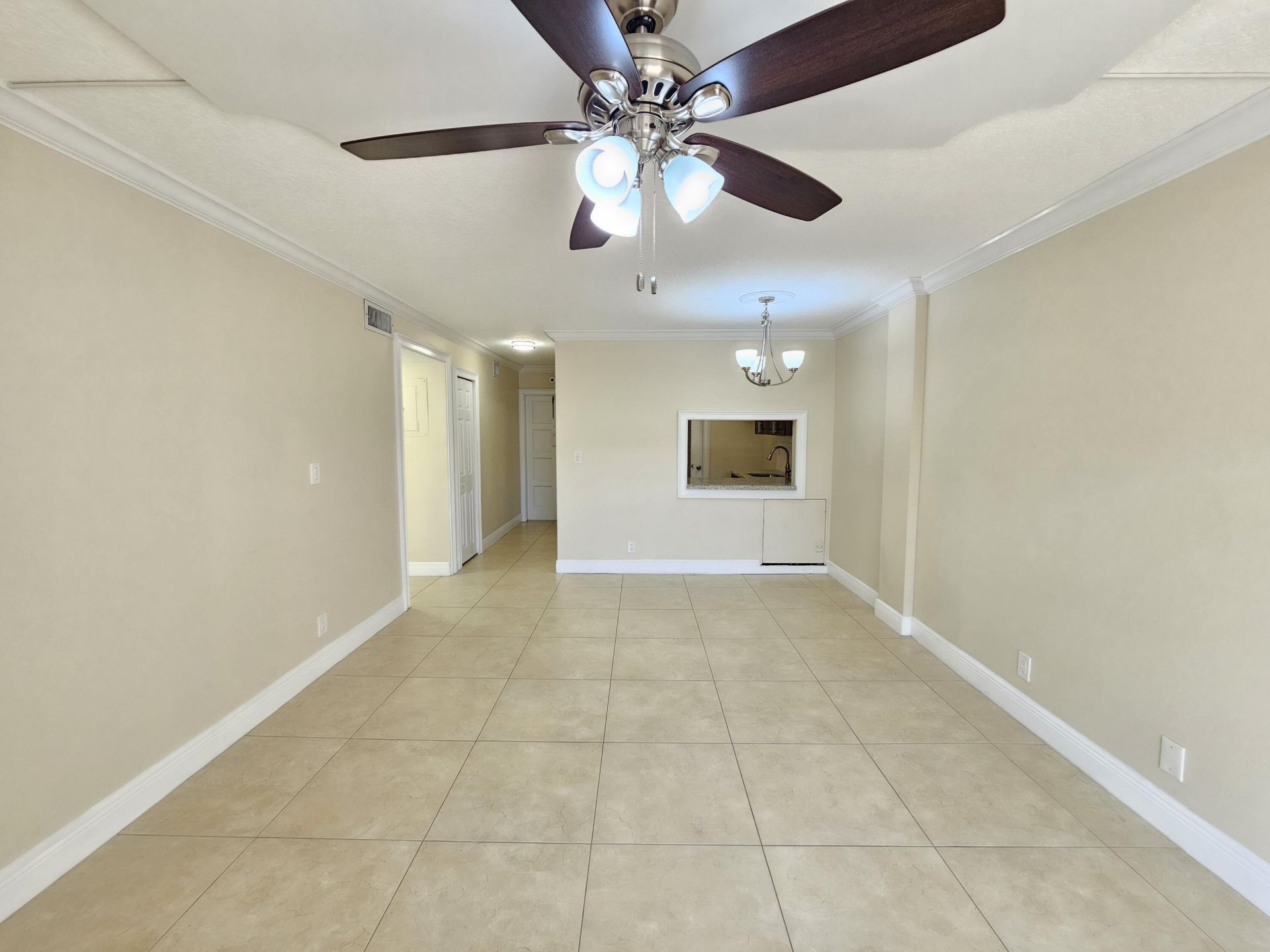 2562 Garden Drive N, Unit 202, Lake Worth Beach, FL 33461 Photo