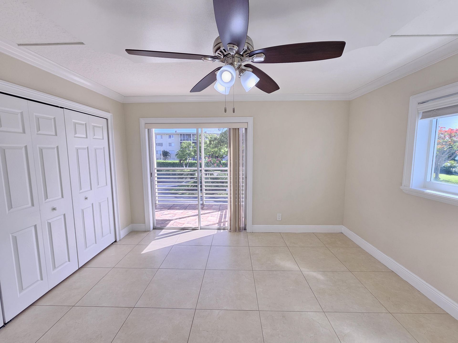 2562 Garden Drive N, Unit 202, Lake Worth Beach, FL 33461 Photo