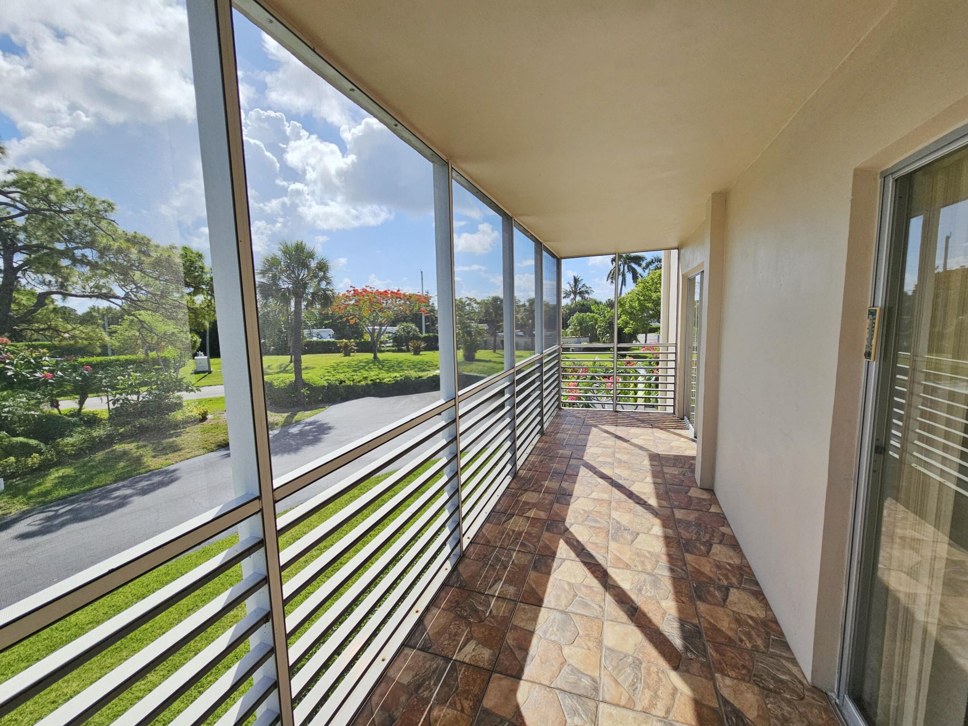 2562 Garden Drive N, Unit 202, Lake Worth Beach, FL 33461 Photo