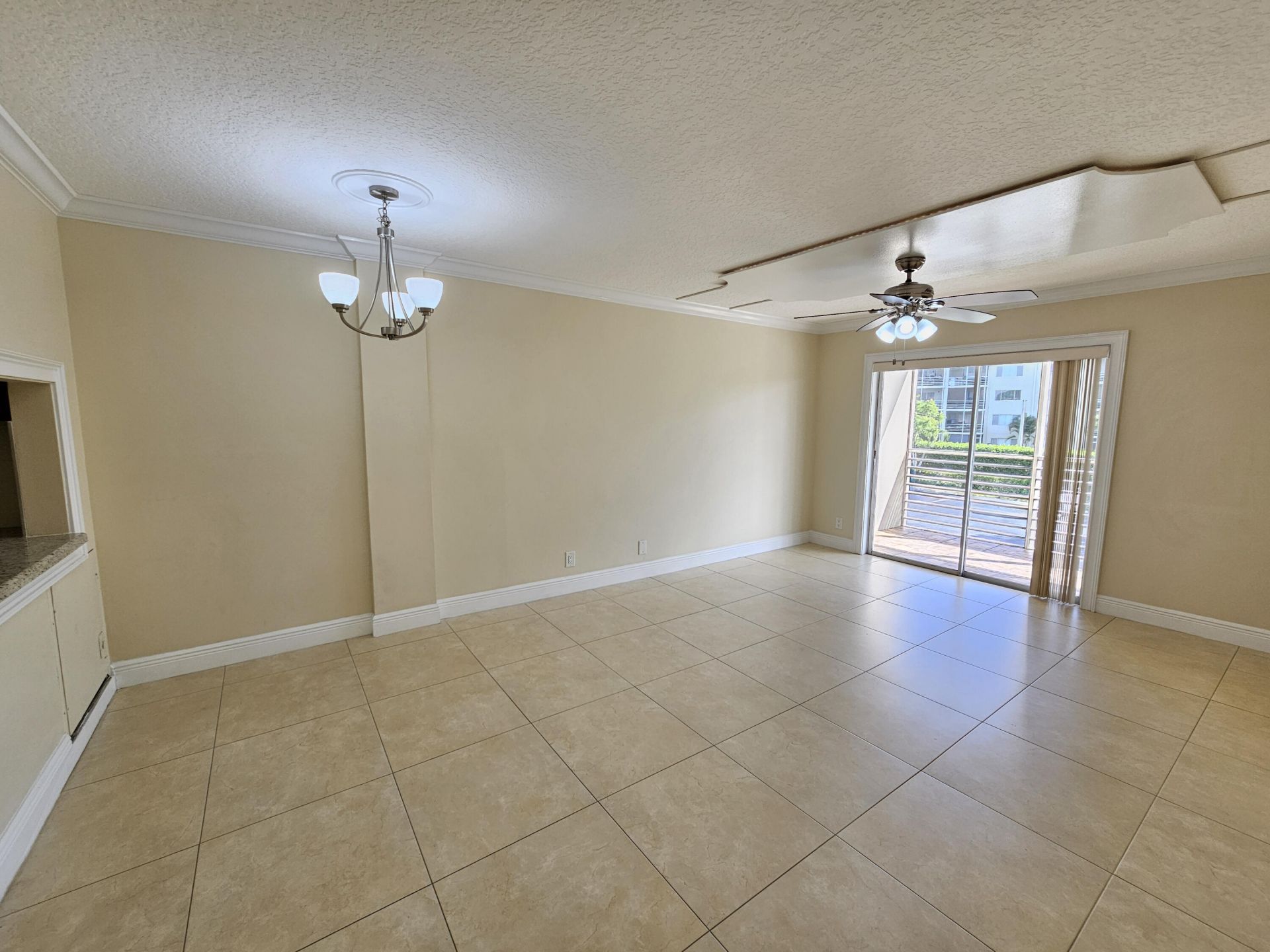 2562 Garden Drive N, Unit 202, Lake Worth Beach, FL 33461 Photo