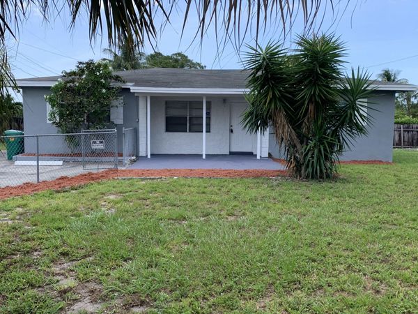 240 NW 38th Avenue, Lauderhill, FL 33311