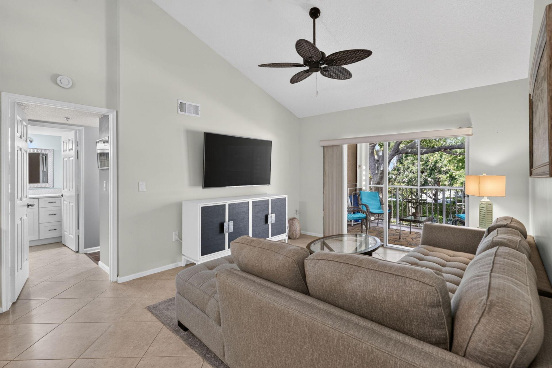 236 Village Boulevard, Unit 1202, Tequesta, FL 33469 Photo