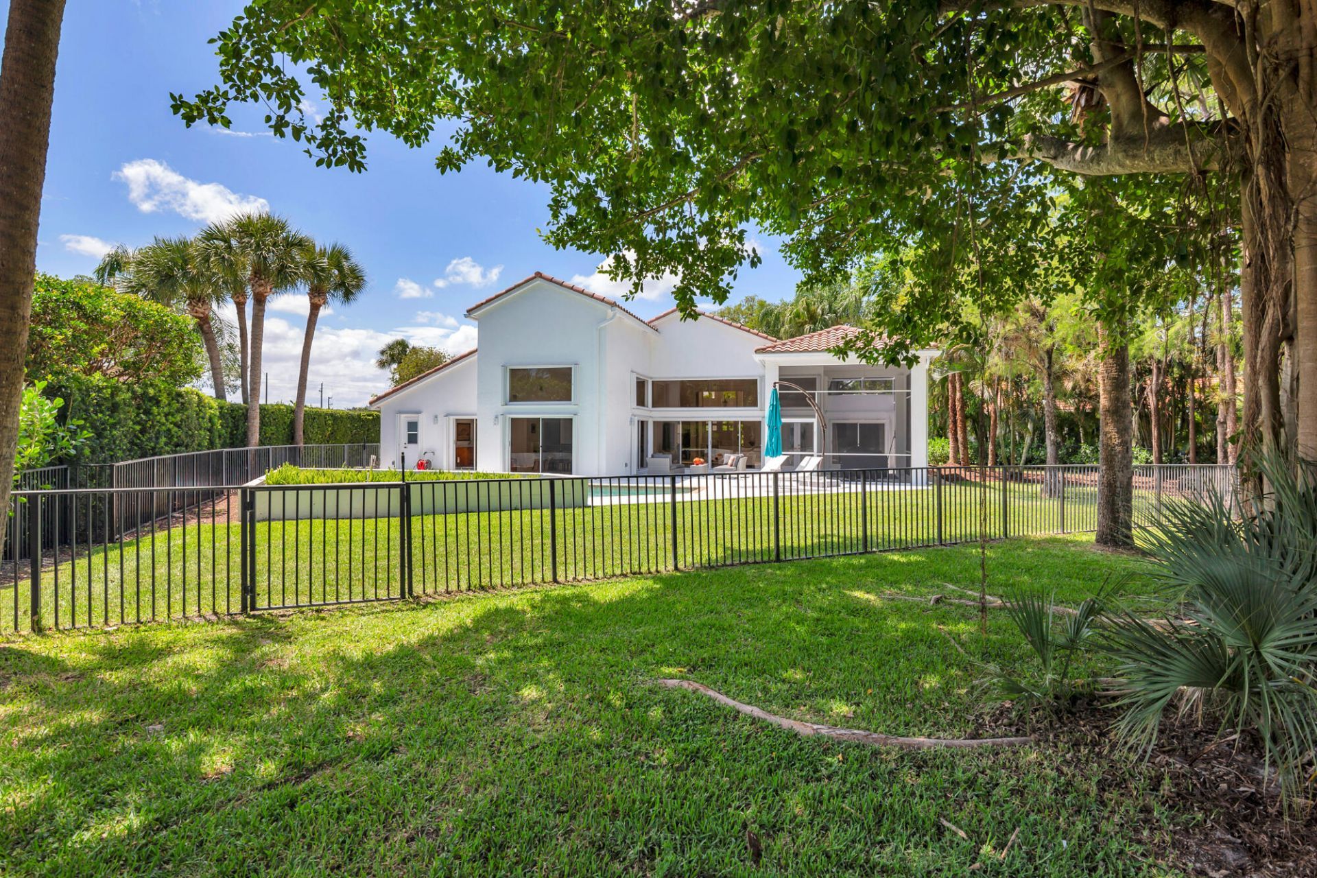 1084 Seagull Park Road S, West Palm Beach, FL 33411 Photo