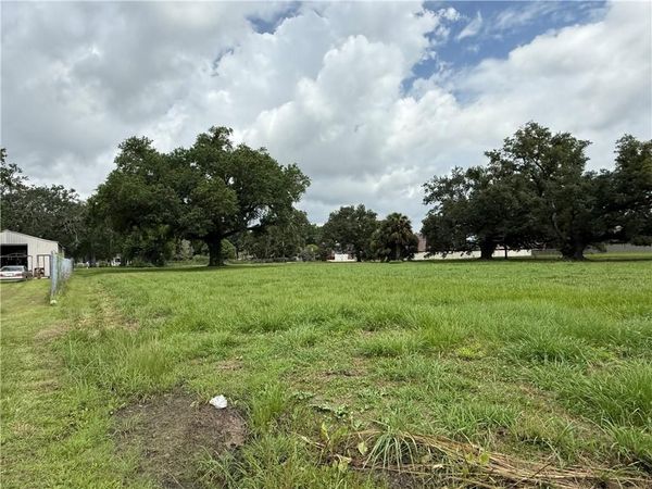 OAK TREE Road , Belle Chasse, LA 70037
