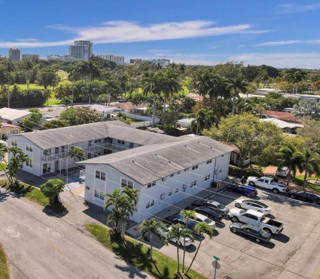 930 N 14th Court, Hollywood, FL 33023 Photo