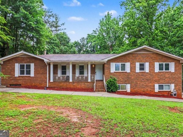 329 Plantation Circle, Fayetteville, GA 30214