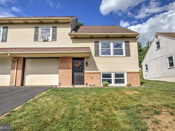 94 MARION TERRACE , EPHRATA, PA 17522