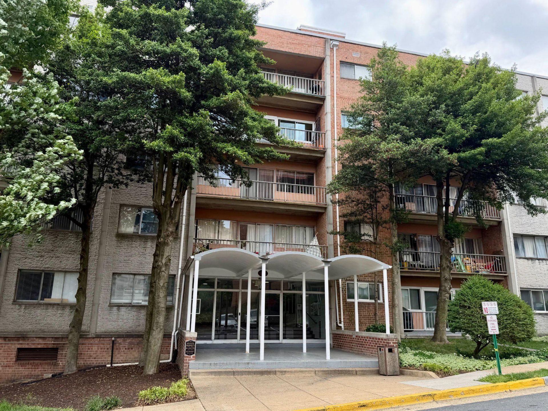 5801 Quantrell Avenue, Unit 109, Alexandria, VA 22312 Main Photo