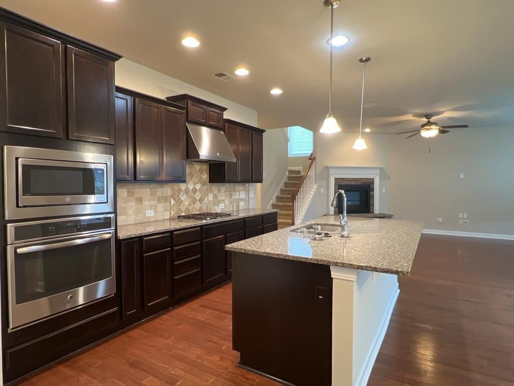 579 Crossland Drive Photo 11