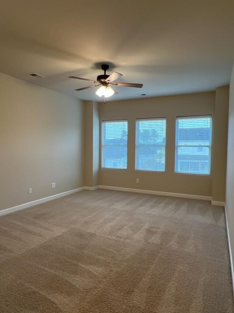 579 Crossland Drive Photo 16