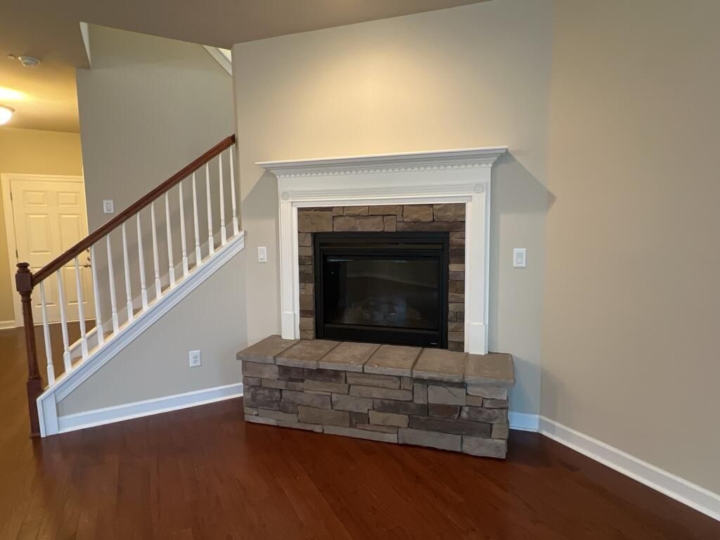 579 Crossland Drive Photo 4