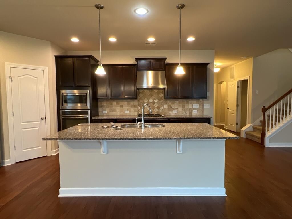 579 Crossland Drive Photo 9