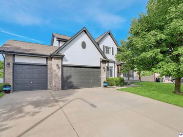 18734 Olive Street, Omaha, NE 68136