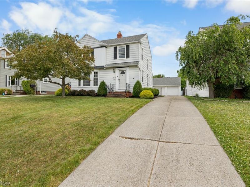 7920 Parmenter Drive, Parma, OH 44129 Photo 1