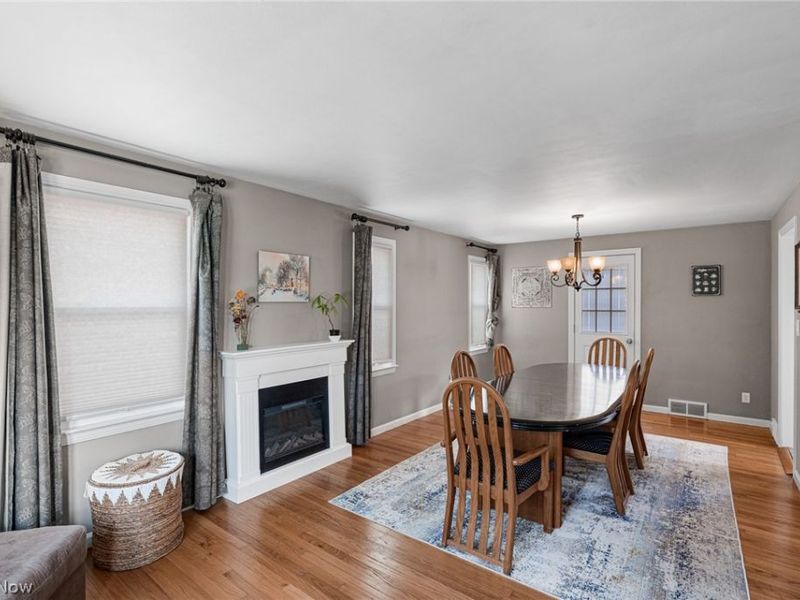 7920 Parmenter Drive, Parma, OH 44129 Photo 11