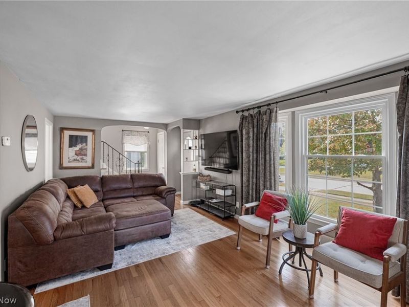 7920 Parmenter Drive, Parma, OH 44129 Photo 13