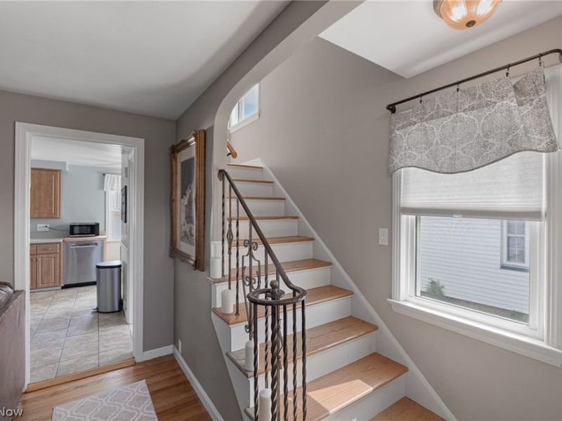 7920 Parmenter Drive, Parma, OH 44129 Photo 15